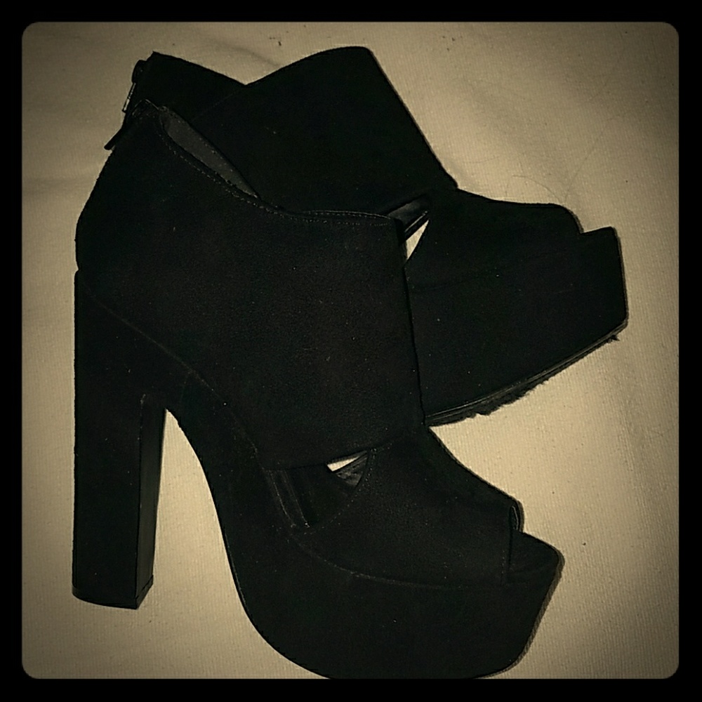 Black heels