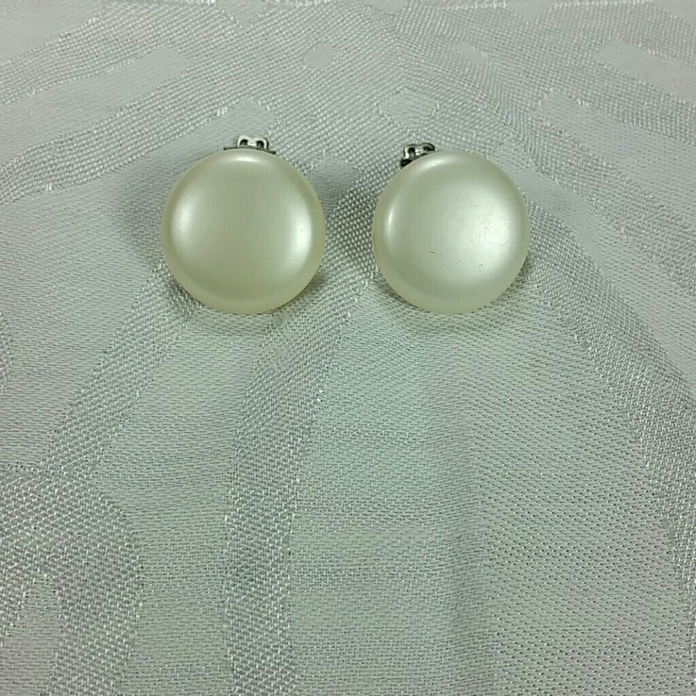 Vintage clip-on earrings