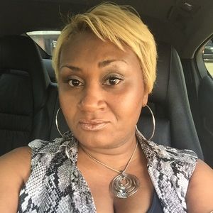 Meet your Posher, Lashunda