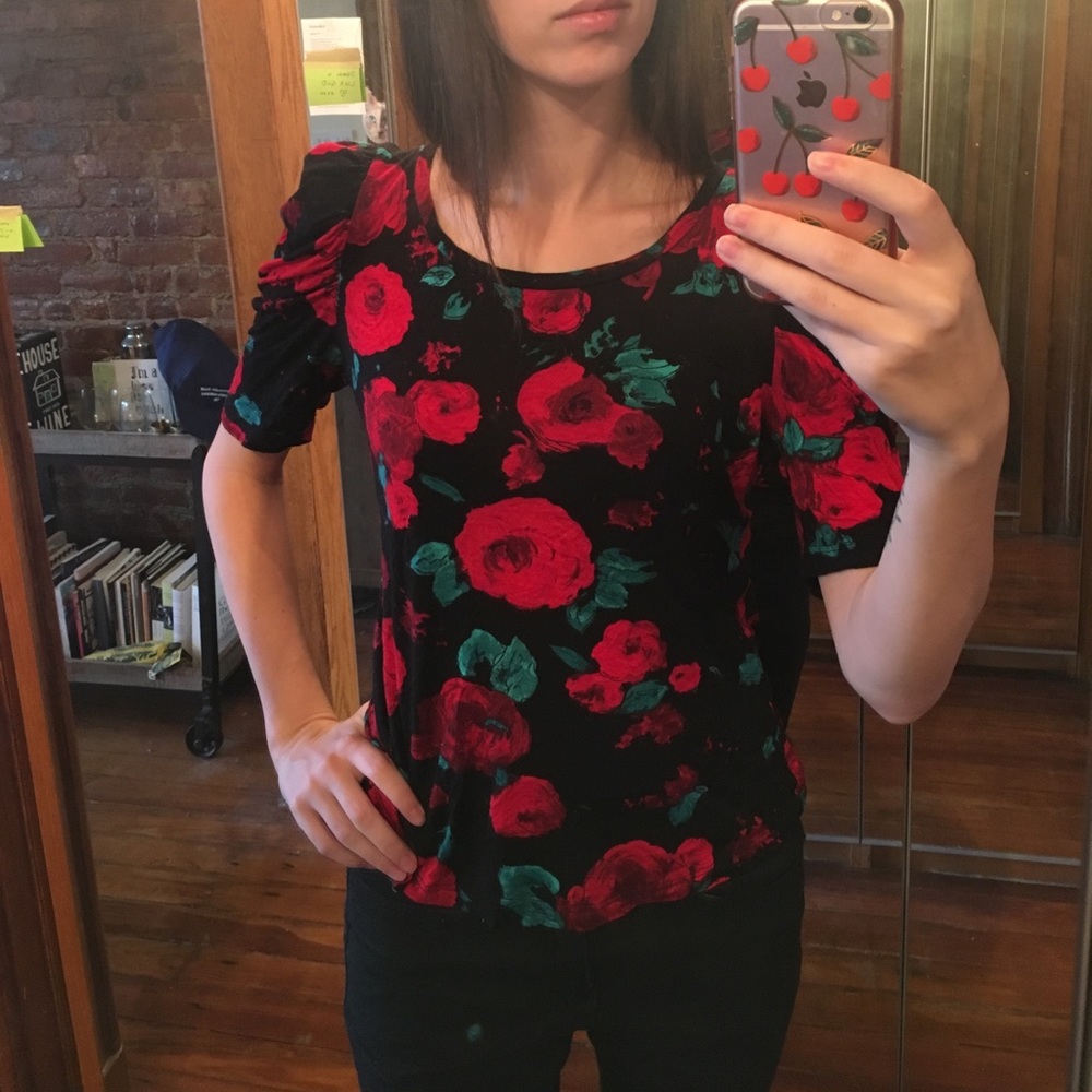 Forever 21 rose shirt size M