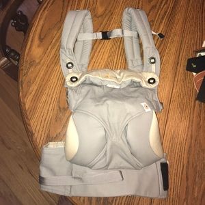 Ergo baby 360 all positions with infant insert