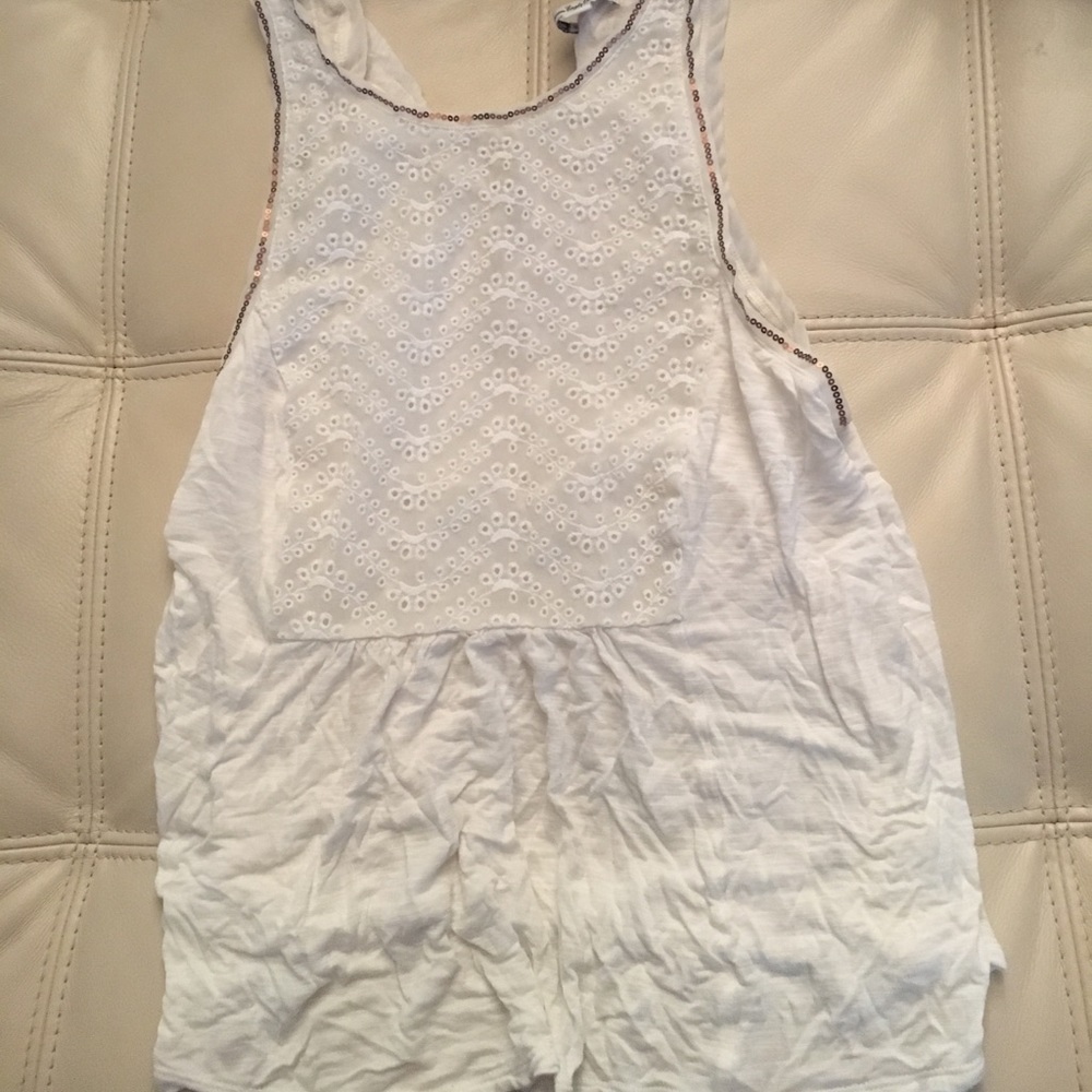 White and gold tank