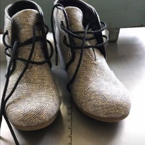 Toms size 5