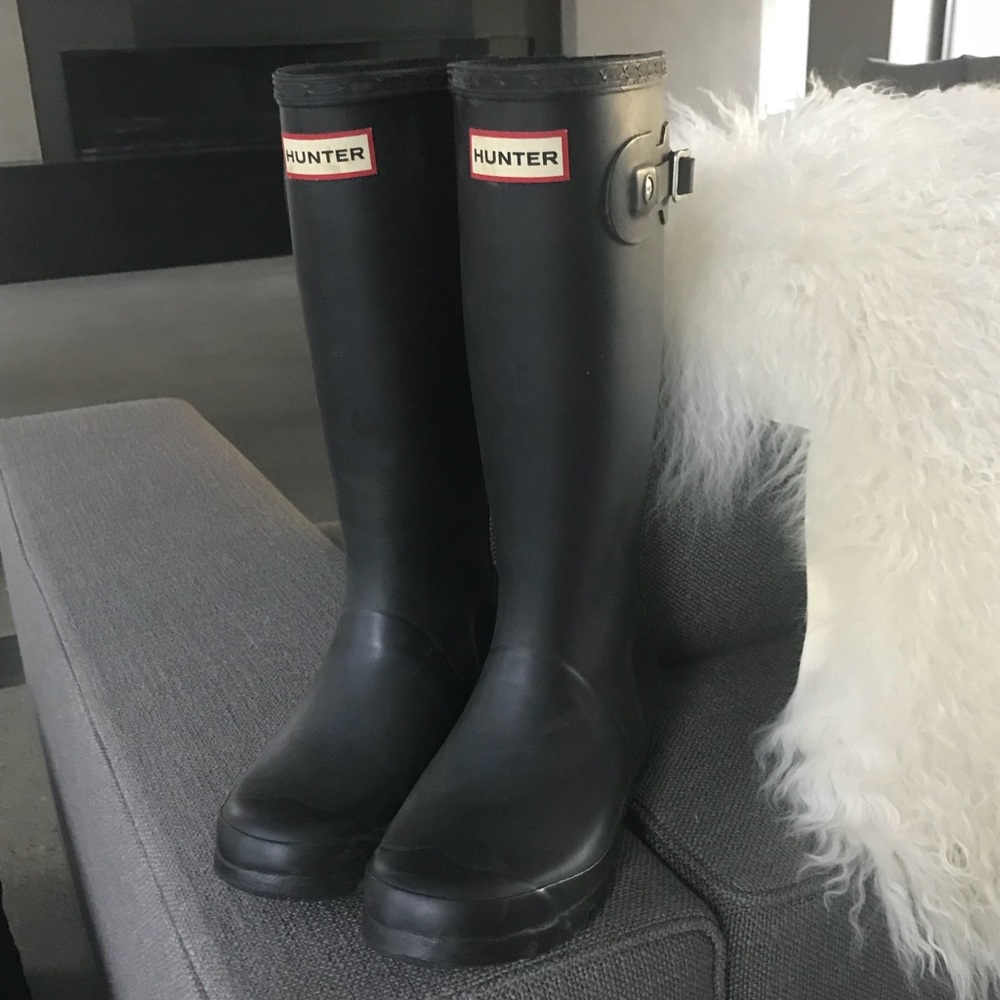 Kids Hunter Rain Boots in Black size 4
