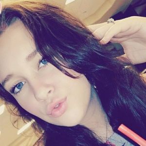 Meet your Posher, Kaitlyn