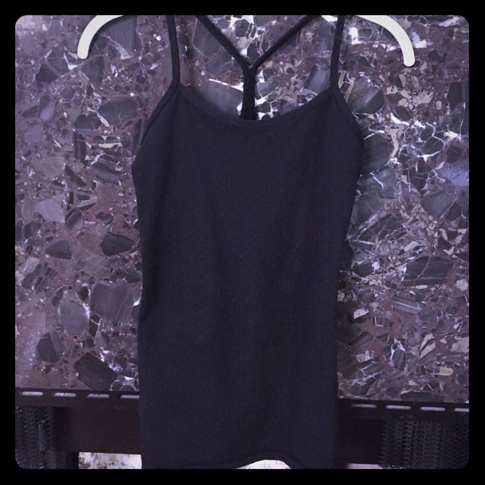 Brand new size 4 polka dot power Y