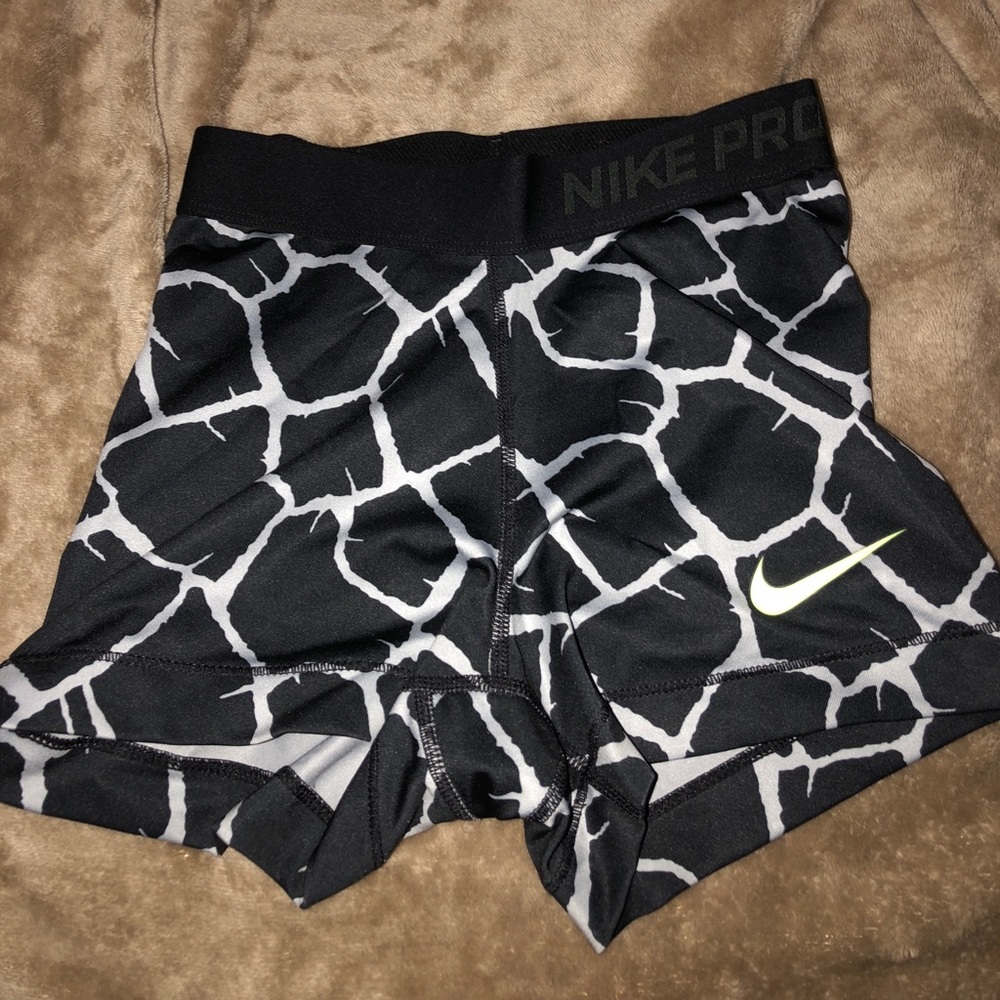 XS Nike Pro workout shorts