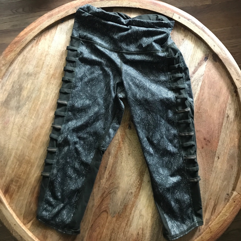 Lululemon size 4 xs capri crop workout new w/o tag