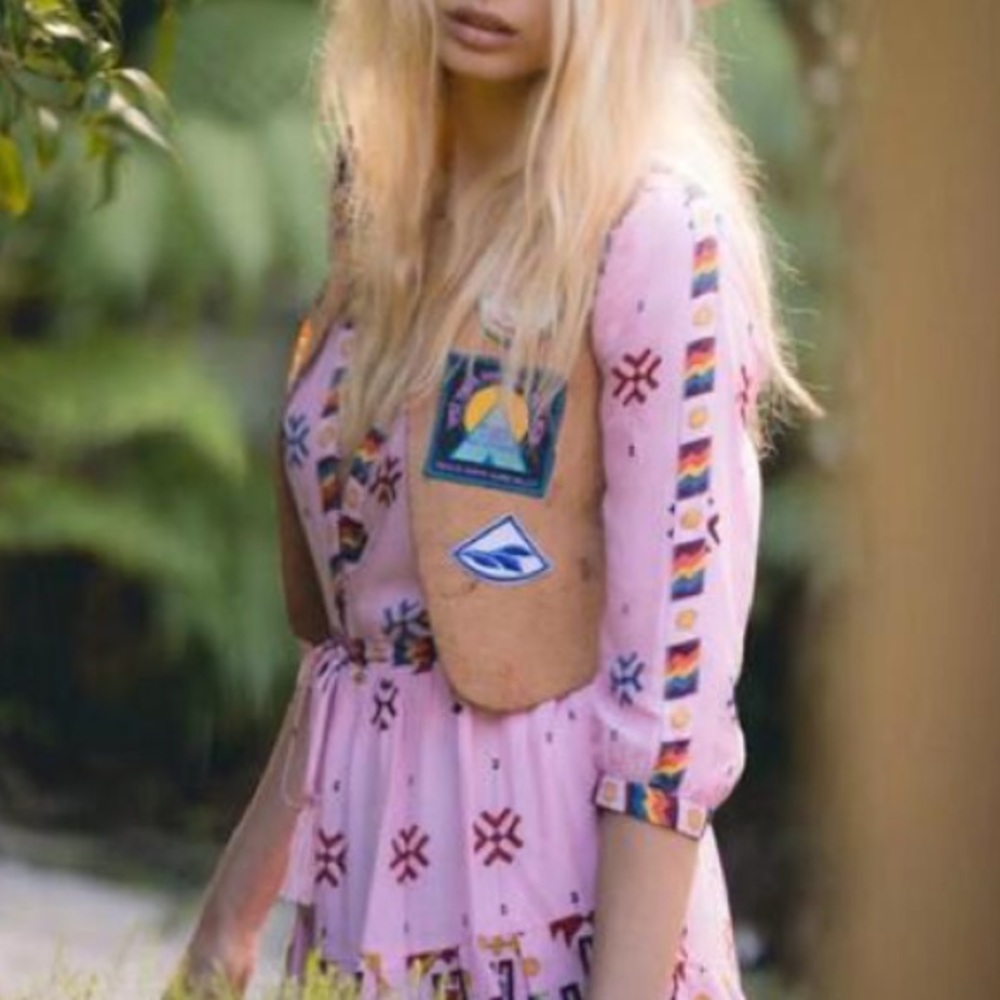 Vast Horizon Mini DRESS Ruffle Hem Flounce Pink - Picture 2 of 3