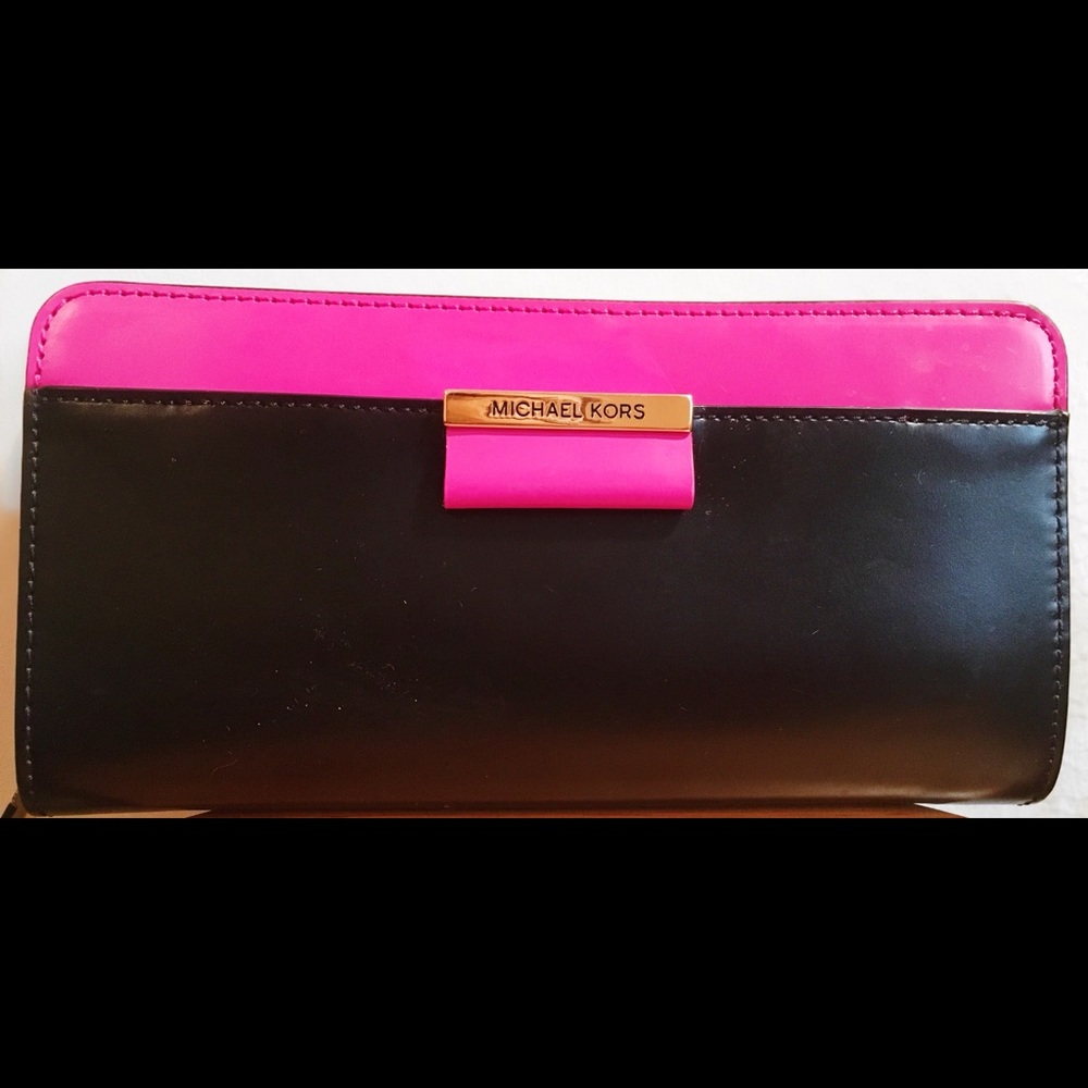 Authentic Michael Kors Wallet