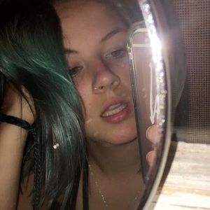 Meet your Posher, Ivy