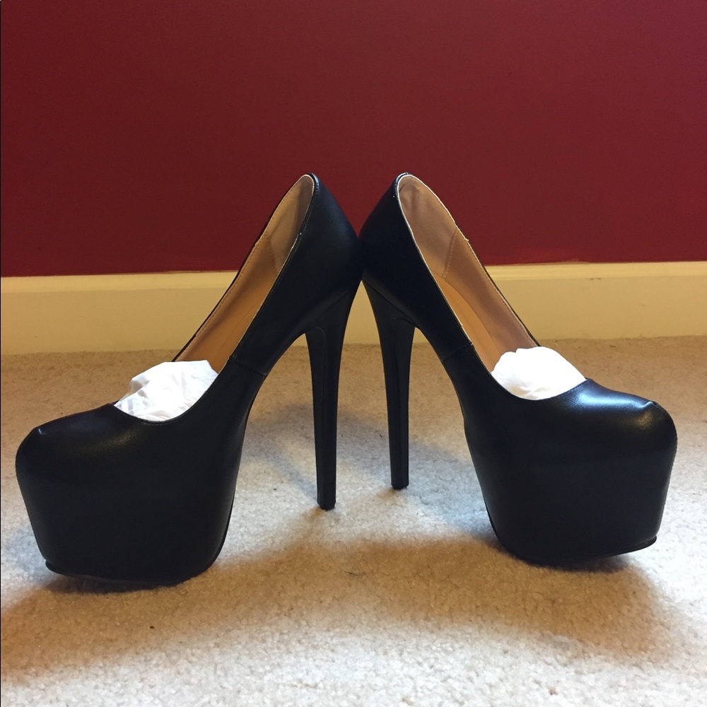 New Black Vogue Platform High Heels - Picture 2 of 2