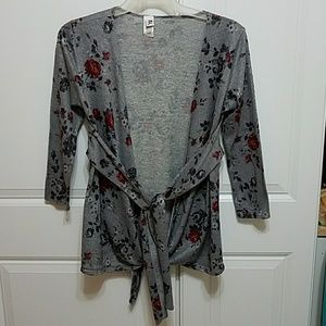 Floral sweater sz L