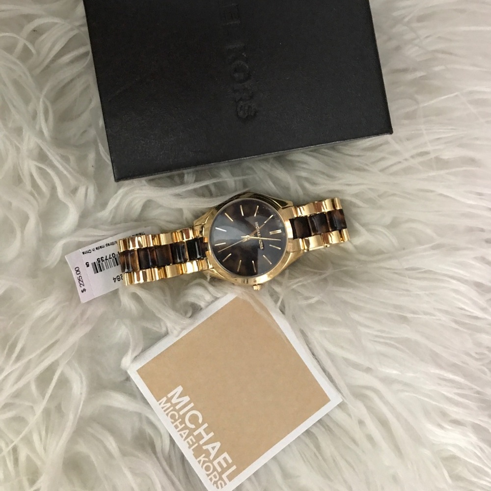 💥💥💥💥💥NWT Michael Kors watch