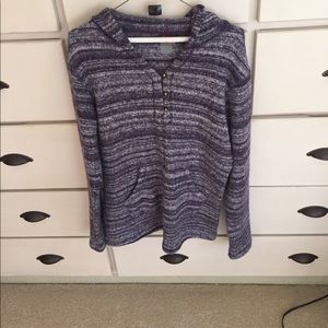 Sherpa adventure gear women’s sweater. L