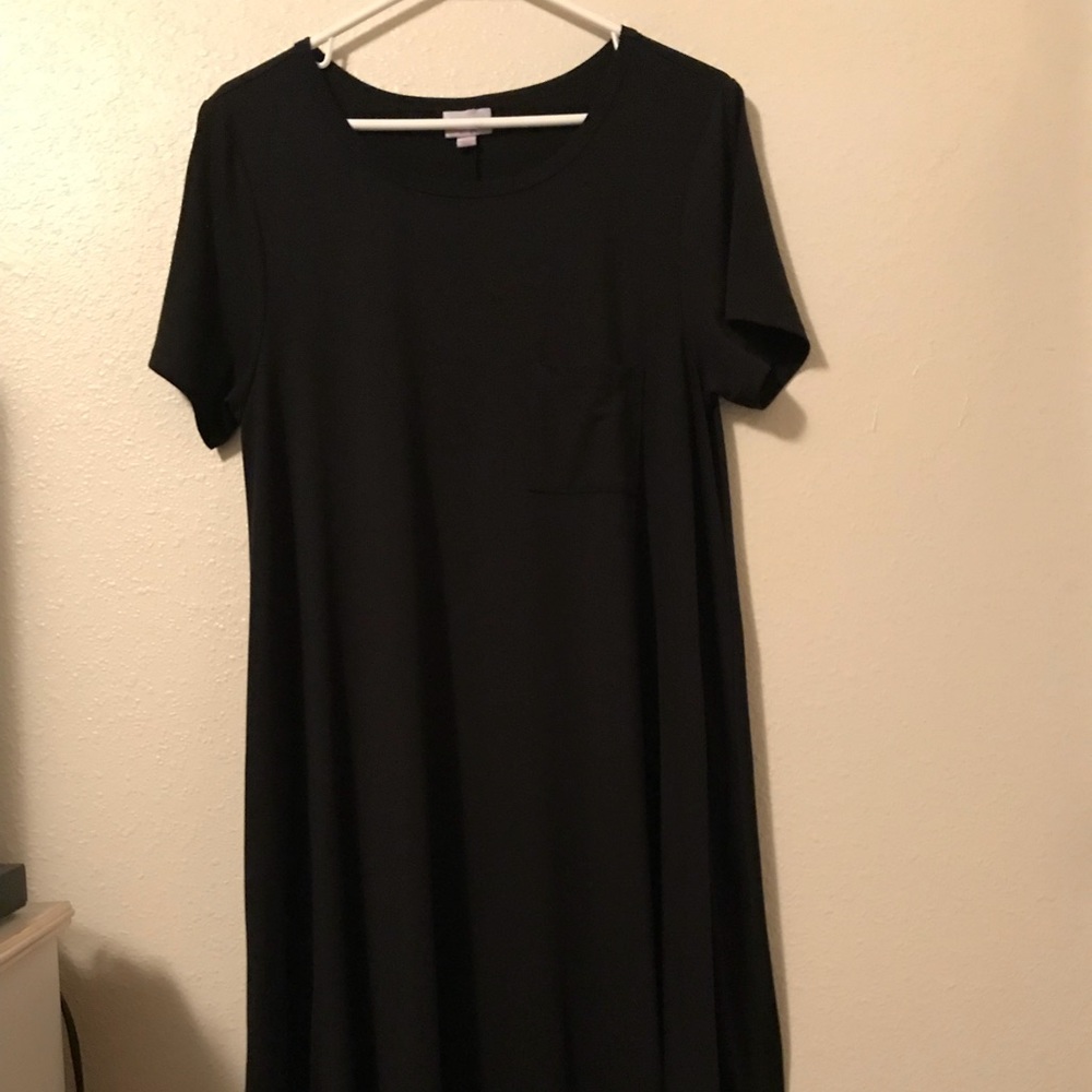 🦄🦄SOLID BLACK MEDIUM CARLY🦄🦄
