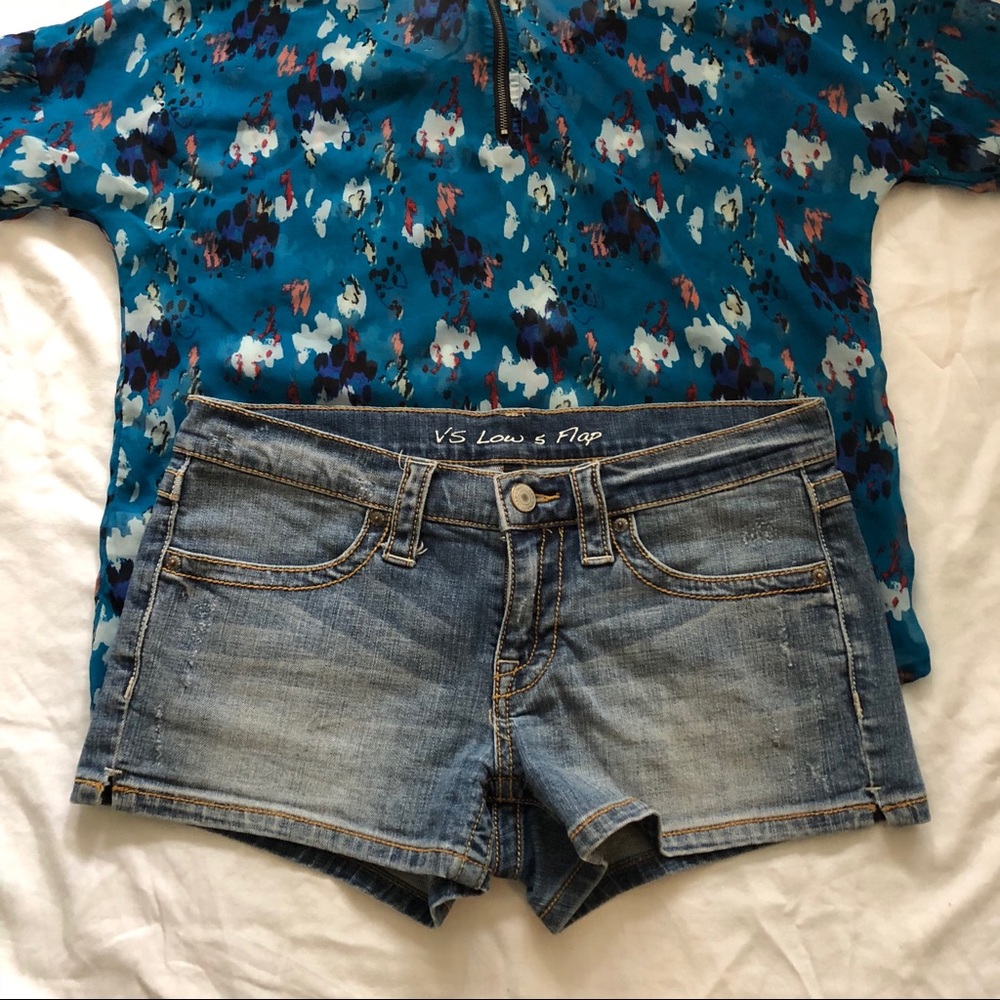 Victoria secret, jean distressed shorts.