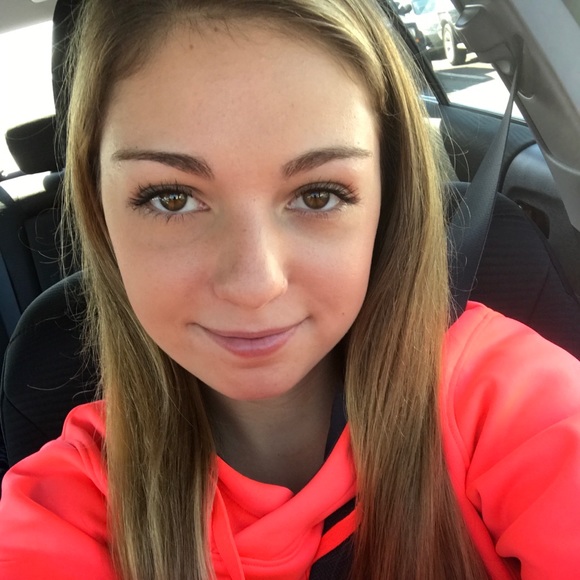 Meet your Posher, Kristina - Picture 1 of 1