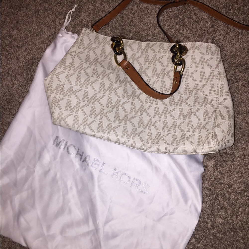 Michael Kors Crossbody Medium Handbag