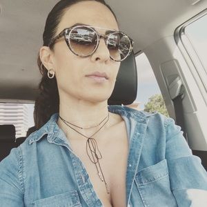 Meet your Posher, Romina