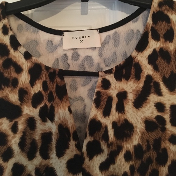 NEW Everly Leopard Print Dress - Picture 3 of 5