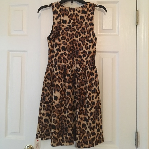 NEW Everly Leopard Print Dress - Picture 2 of 5