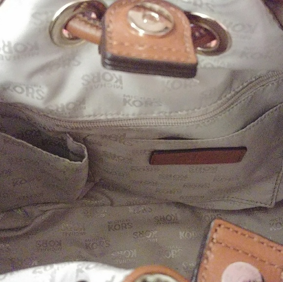 Michael Kors Ring Tote - Picture 7 of 7