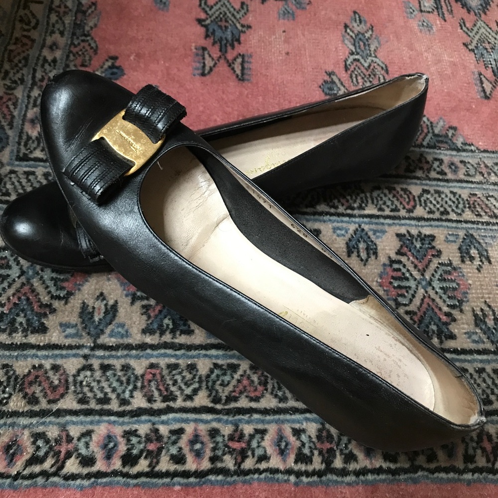 Ferragamo Black Leather Varina Bow Flats