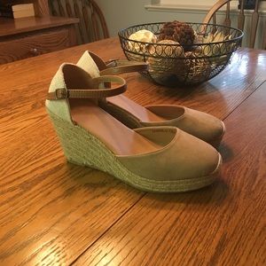 Nude espadrilles