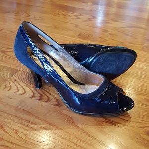 Sofft Gemini Pump Suede Patent Leather 10M 3"