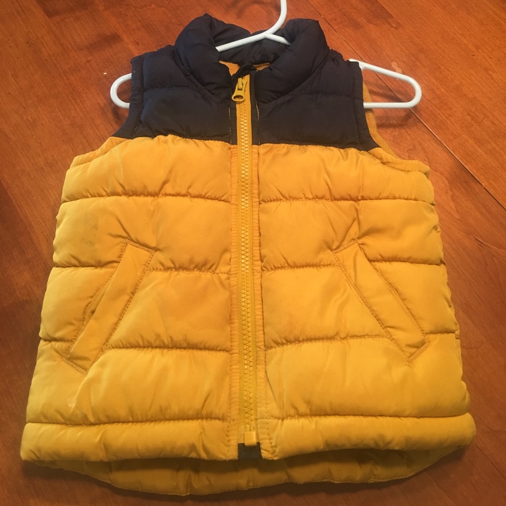 Toddler Boy Old Navy Puffer Vest 18-24mo