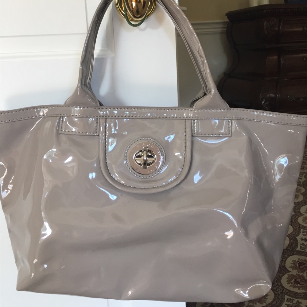 Patent Marc Jacobs bag