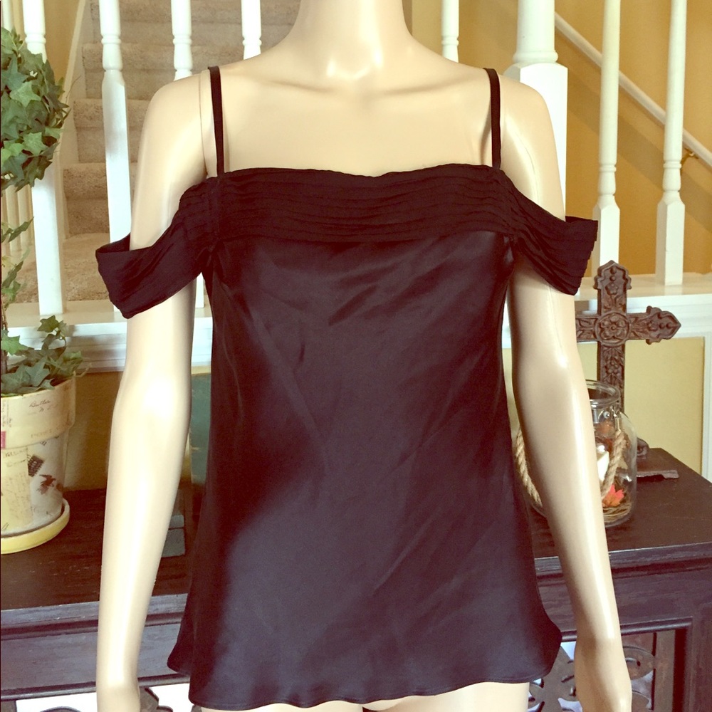 Black of the shoulder black blouse