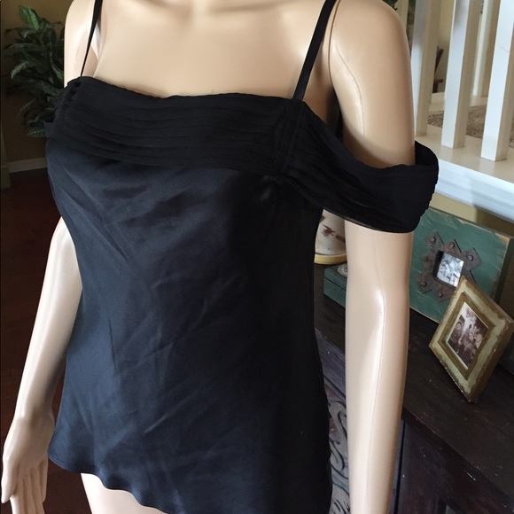 Black of the shoulder black blouse - Picture 2 of 8