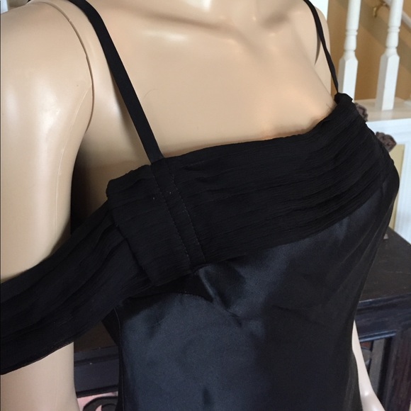 Black of the shoulder black blouse - Picture 3 of 8