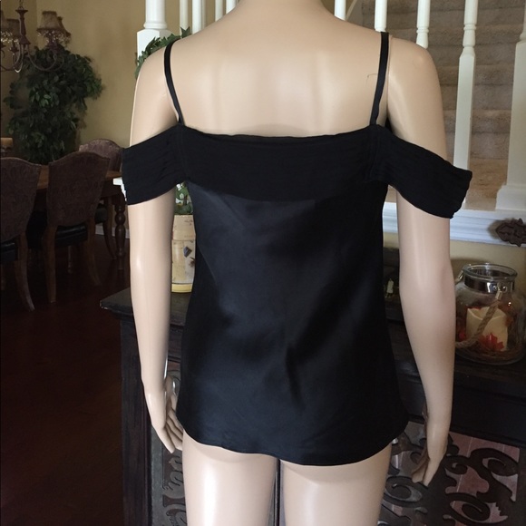 Black of the shoulder black blouse - Picture 4 of 8