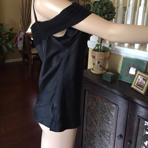 Black of the shoulder black blouse - Picture 7 of 8