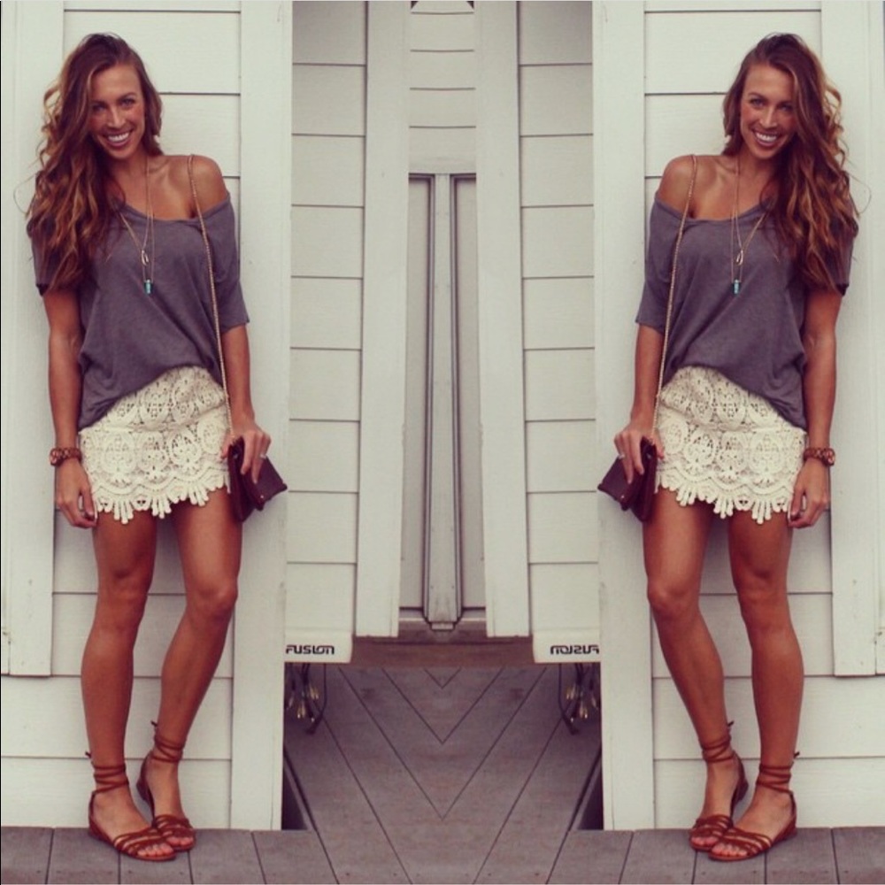 Crochet mini skirt - Picture 2 of 3