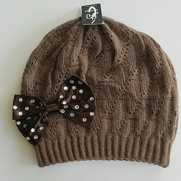Jamont Accessories - NWT Knit Hat Bow Rhinestone Detail Wool Blend