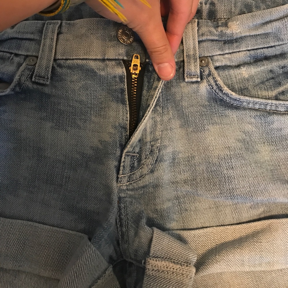 7 for all mankind shorts - Picture 2 of 5