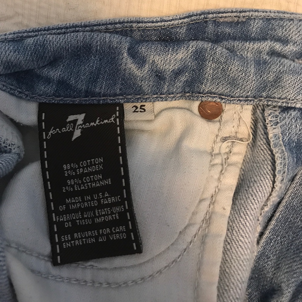 7 for all mankind shorts - Picture 4 of 5