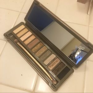 Urban Decay NAKED2 eyeshadow palette