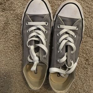 Grey Converse size 6.5