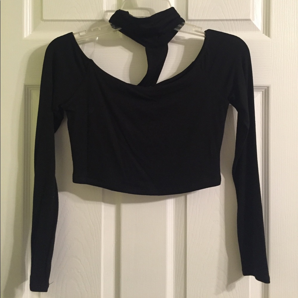 NW NWT Naked Wardrobe long sleeve crop choker top