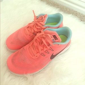 Nike shoes