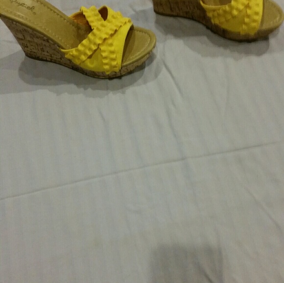 Shoes - Picture 5 of 5