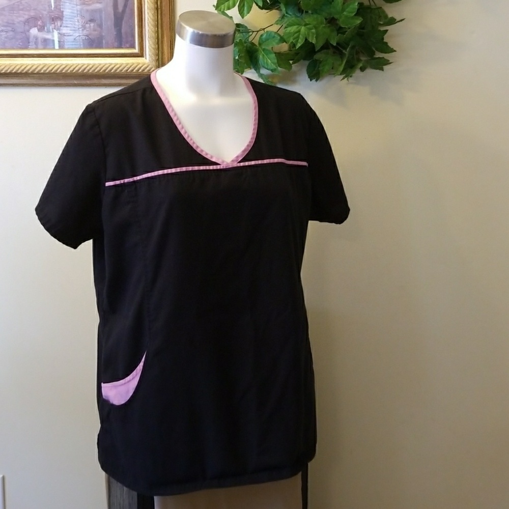 Butter Soft Scrub Top black and pink XL