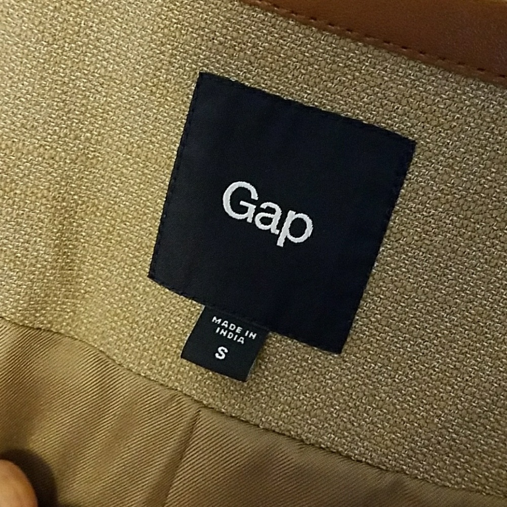 Blazer - Picture 4 of 6