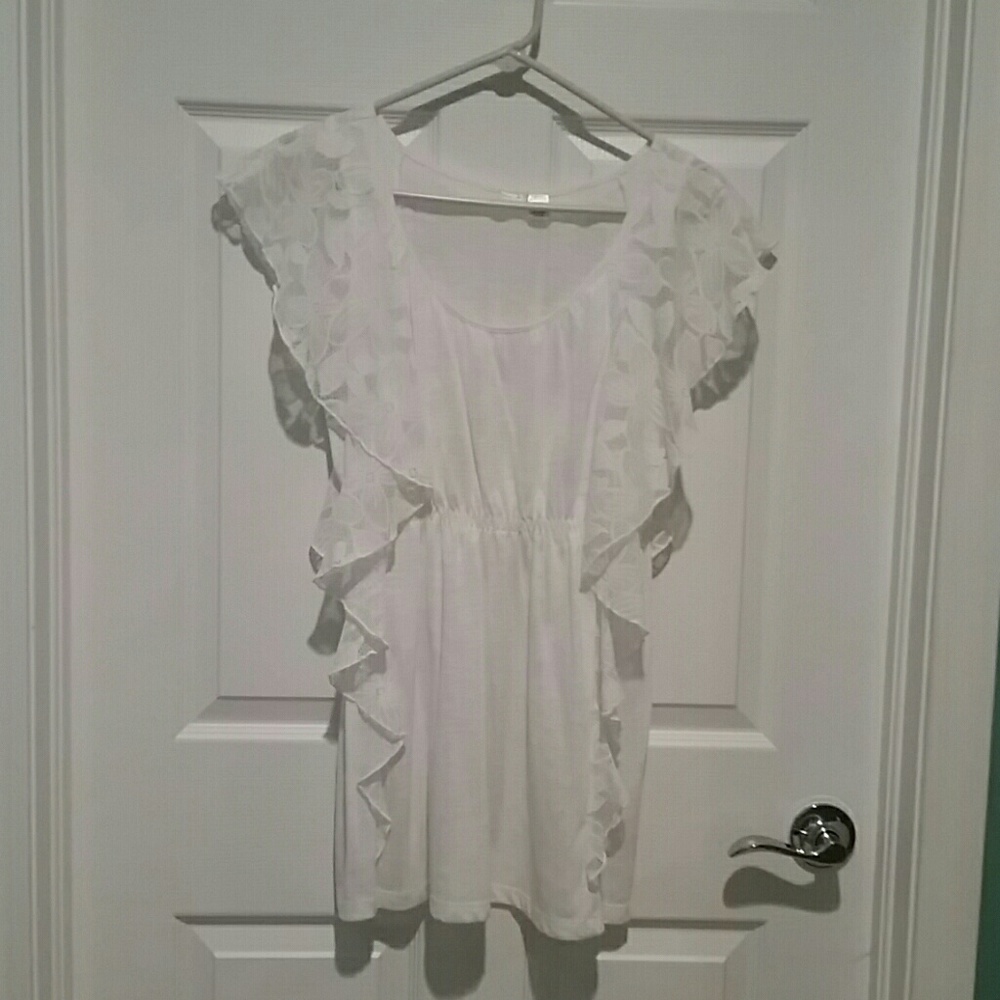 Pretty white blouse with side floral lace ruffles