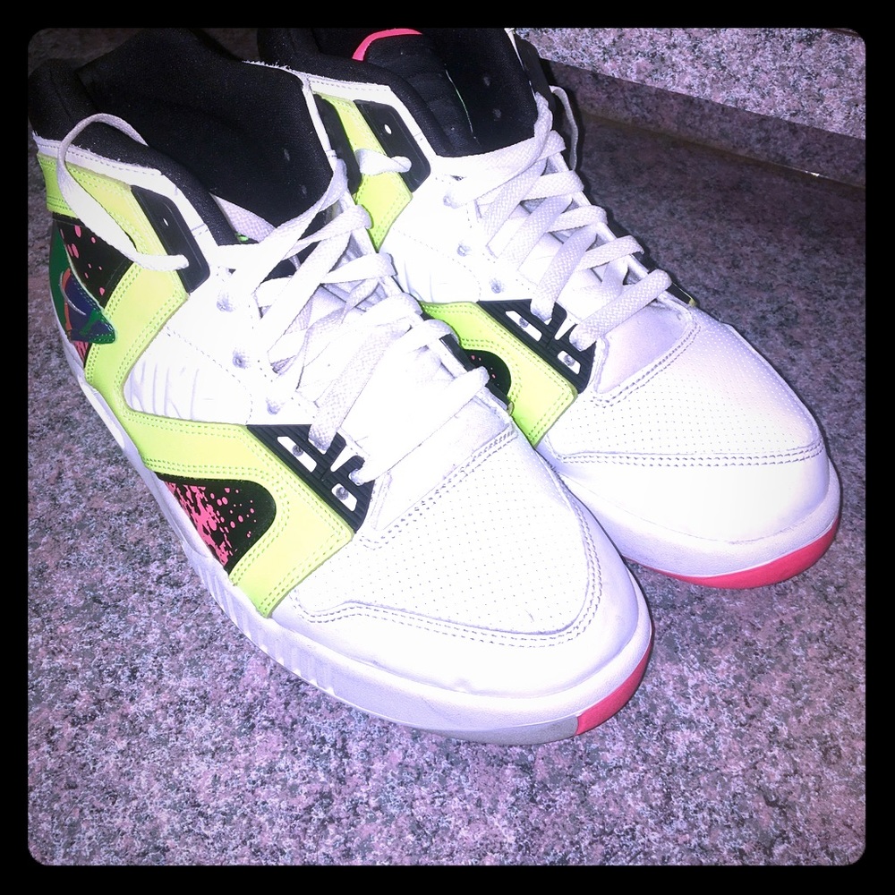 Nike Air Tech Challenge Hybrid